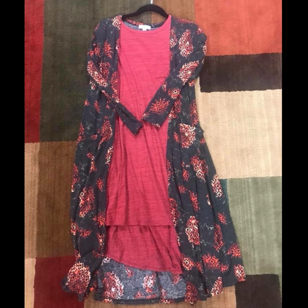LuLaRoe Sarah- Size Medium